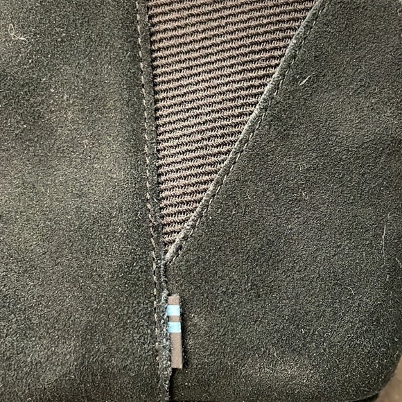 TOMS BLACK SUEDE KELSEY BOOTIES - Picture 10 of 10